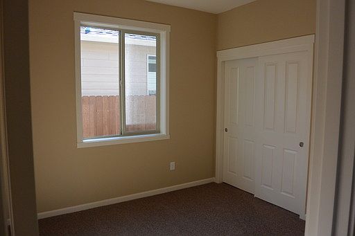 5th image of 6617 NE 54th Ct