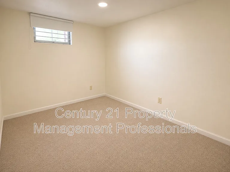 9503 Sherridon Dr — Photo 19