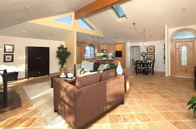 722 Bantry Ct — Photo 7