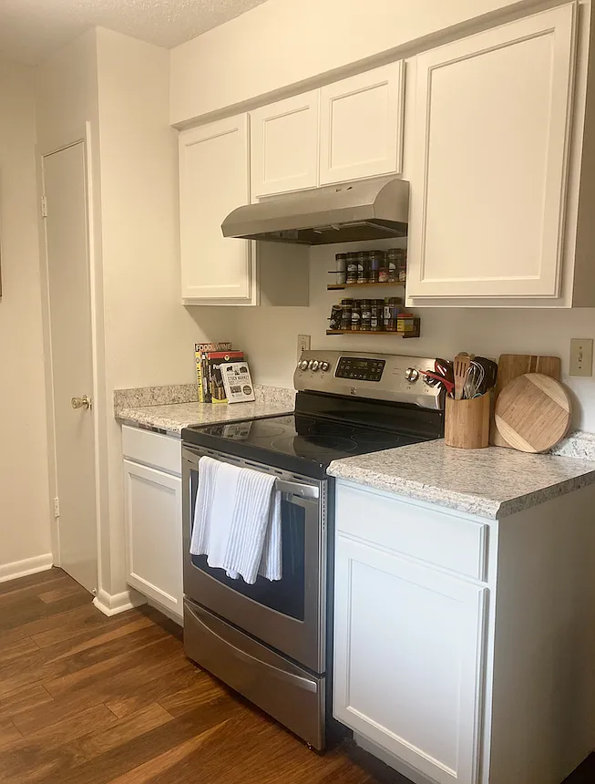 2 bed, 1000 sqft, $1,200 — Photo 4