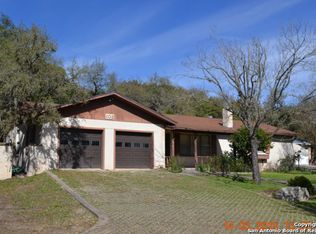102 Foot Hill Dr, Canyon Lake, TX 78133