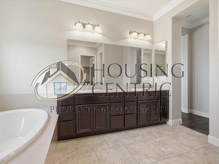 7242 Breaker Point Way — Photo 28