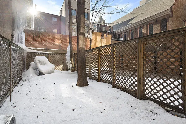 Rented by Cooper & Cooper Real Estate | media 22