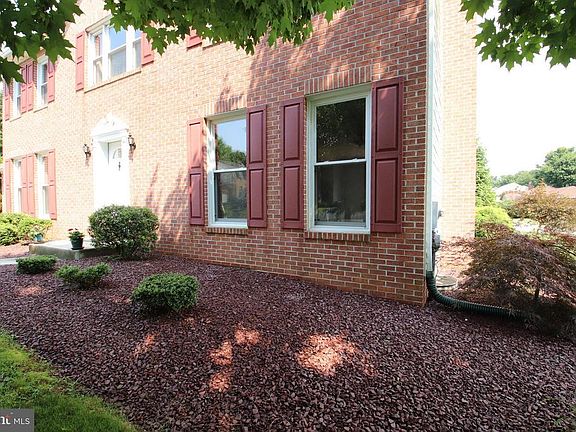 4th image of 1824 Elizabeth Ct