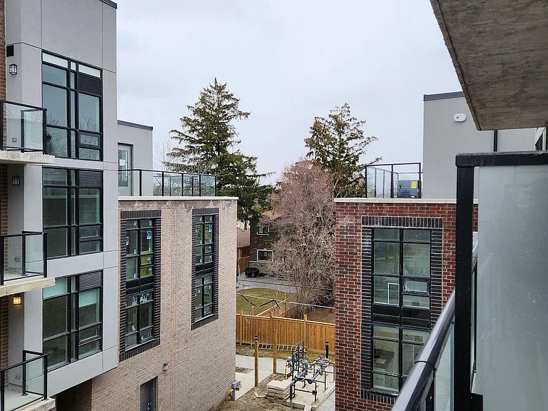 861 Sheppard Ave W #62 — Photo 24