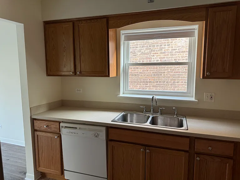 6558 N Richmond St #303 — Photo 12