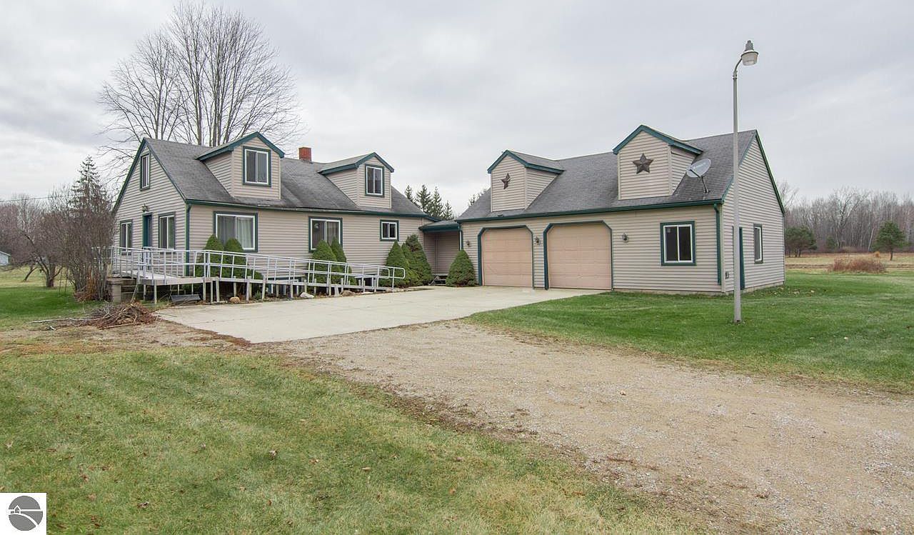 2776 W Curtis Rd, Coleman, MI 48618 Zillow