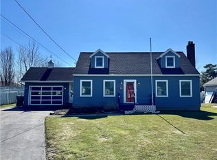 35 McGuire Rd, Rochester, NY 14616