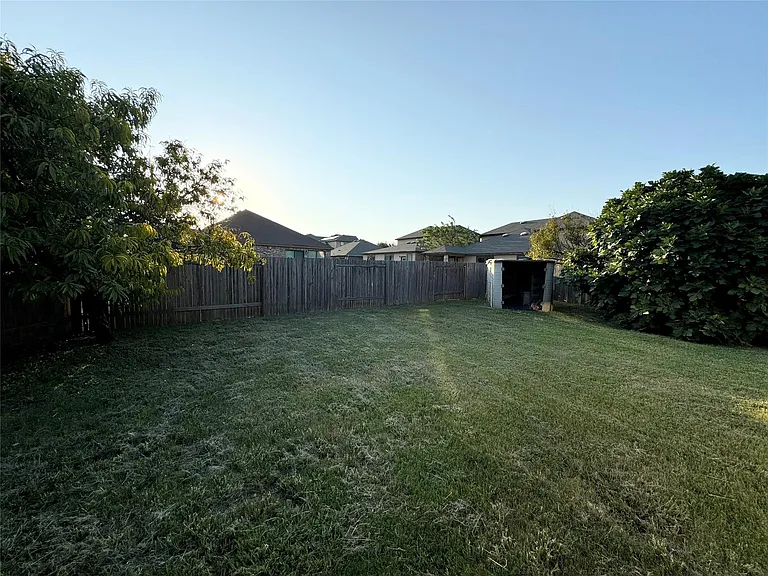 1152 Hyde Park Dr — Photo 22