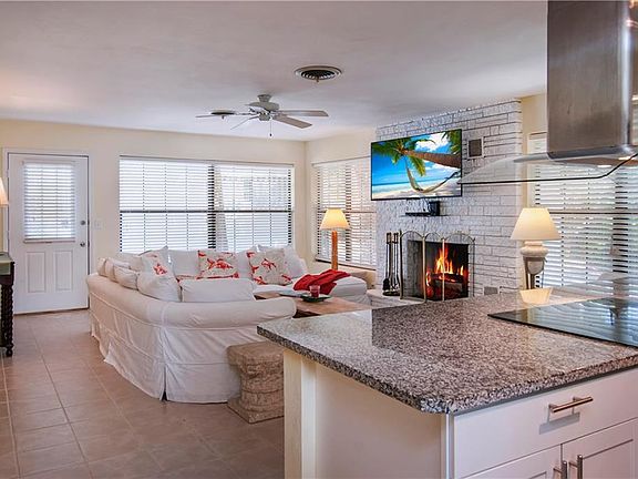 4th image of 754 Camelia Ln