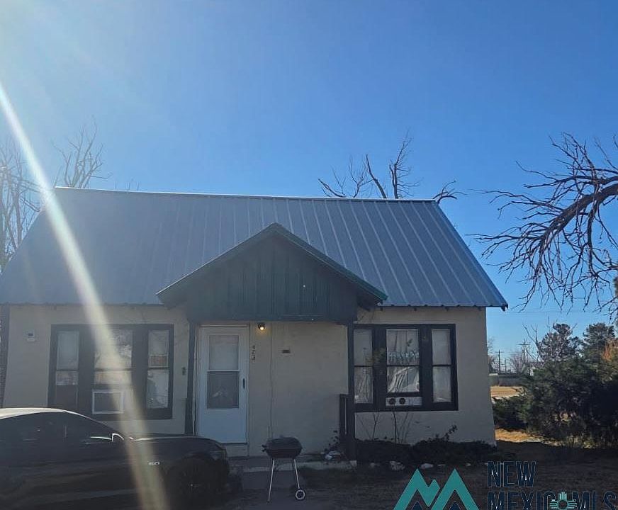 1st image of 423 W B Ave
