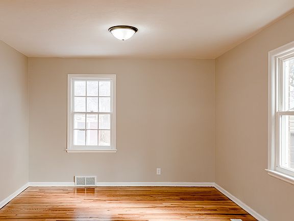 2nd image of 3150 Mayflower Ave