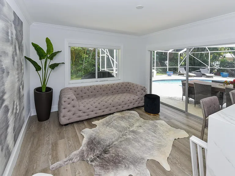 880 Hickory Ter — Photo 12