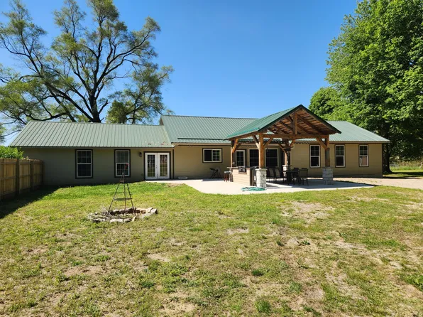 685 129th Ave, Shelbyville, MI 49344