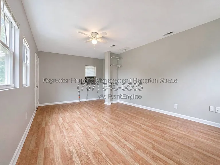 711 Marcus St — Photo 20