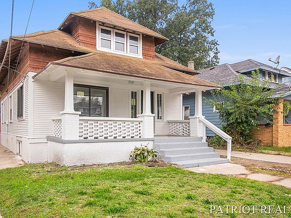 2nd image of 2043 Denwood Ave SW