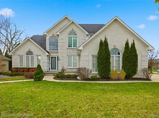 21478 Sabrina Dr, Macomb, MI 48044