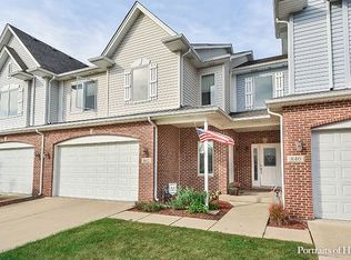 842 Jameson Ct W #842, Carol Stream, IL 60188