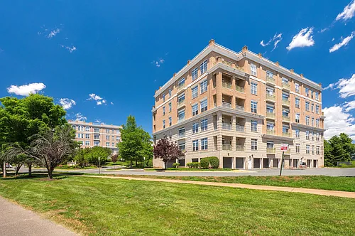 810 Belmont Bay Dr #201 Photo 1