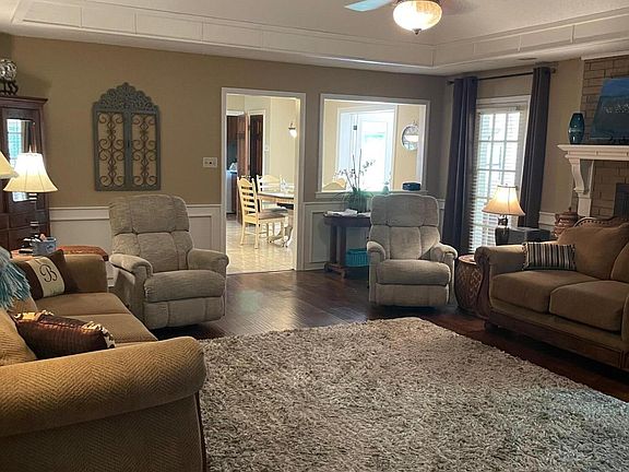 3rd image of 6645 Blue Bird Ln