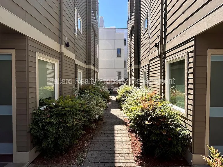 5808 17th Ave NW #B — Photo 2