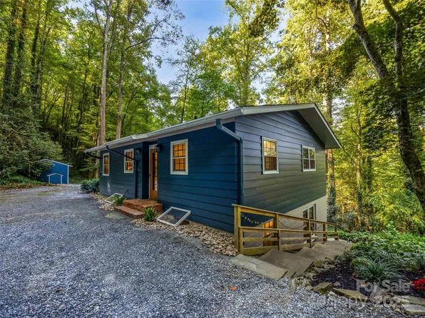 112 Top Of The Mountain Rd, Hendersonville, NC 28739