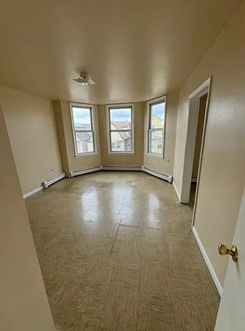 3 bed, 1.0 bath, $2,400 — Photo 2