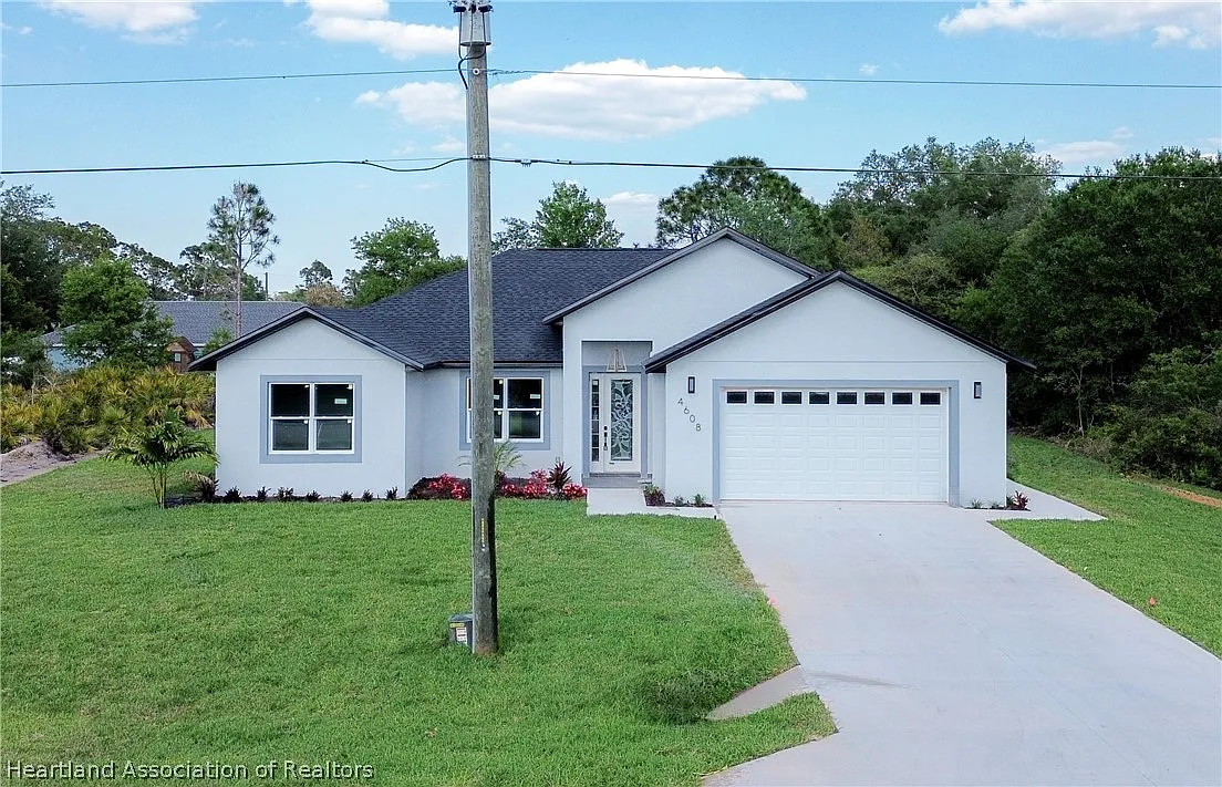 3 bed, 3.0 bath, 1723 sqft, $2,400 — Photo 1