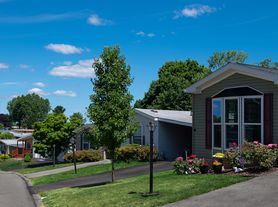 Cloverleaf Communities