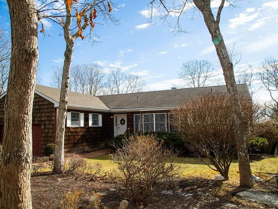 1st image of 5 Oak Ln