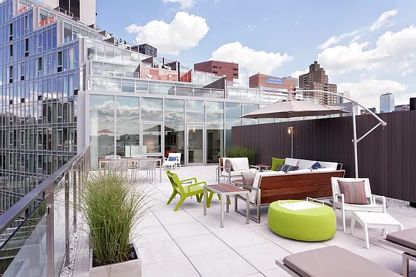 Rented by Two Trees | media 27