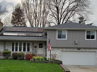 2780 Gibson Dr, Rocky River, OH
