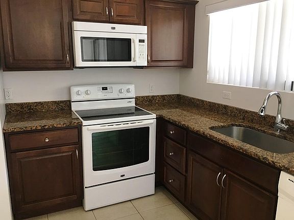 3rd image of 5352 Bosque Ln APT 109