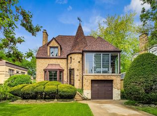 354 Longcommon Rd, Riverside, IL 60546