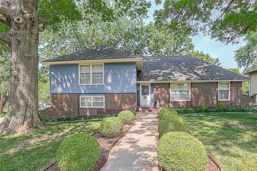 1209 SW 19th St, Blue Springs, MO 64015 Zillow