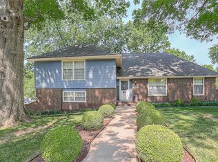 1209 SW 19th St, Blue Springs, MO 64015