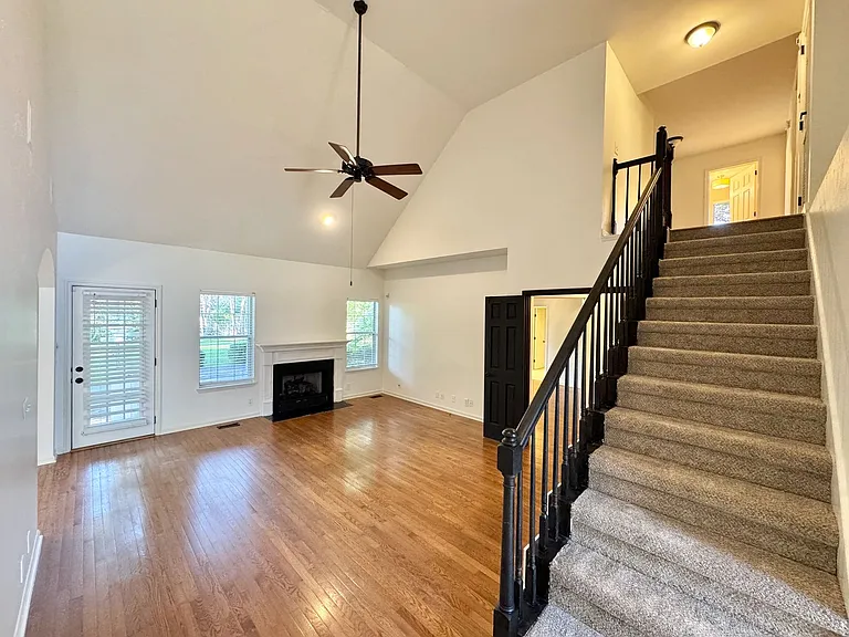 4008 Linden Ct — Photo 5