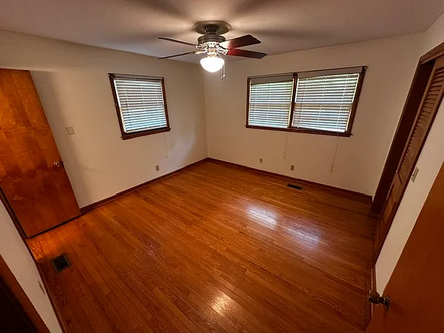 810 Elliott Dr — Photo 3
