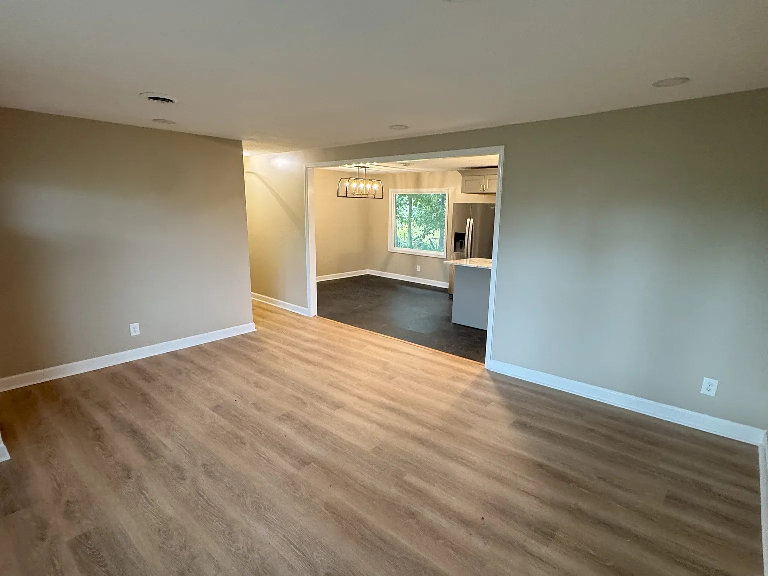 3 bed, 1740 sqft, $1,700 — Photo 4
