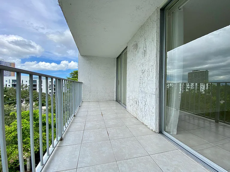 650 NE 64th St #G602 — Photo 26