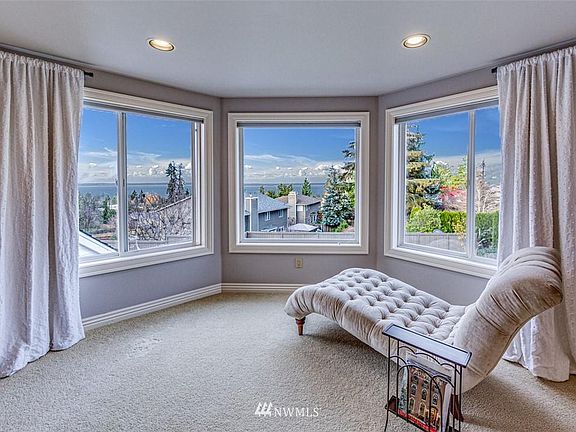 4th image of 2317 Kenilworth Pl