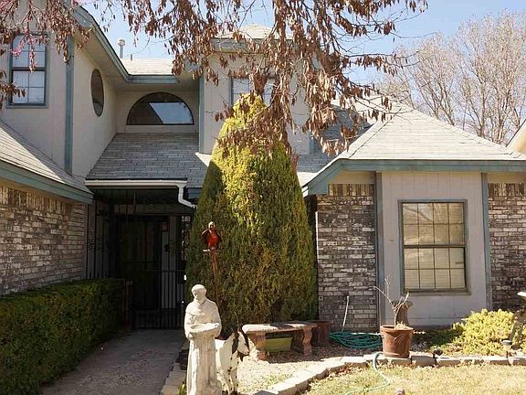 2nd image of 3102 Barcelona Dr