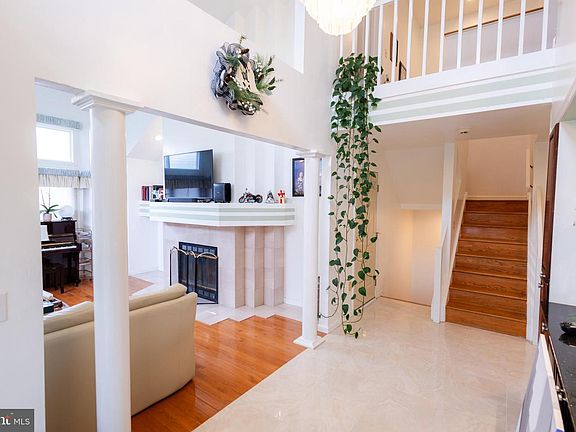 4th image of 6 Bellwood Dr