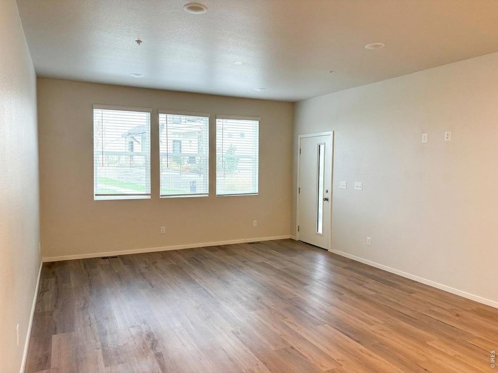 2296 Setting Sun Dr #4