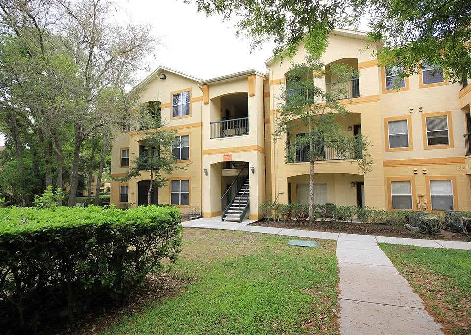 5608 Pinnacle Heights Cir #307