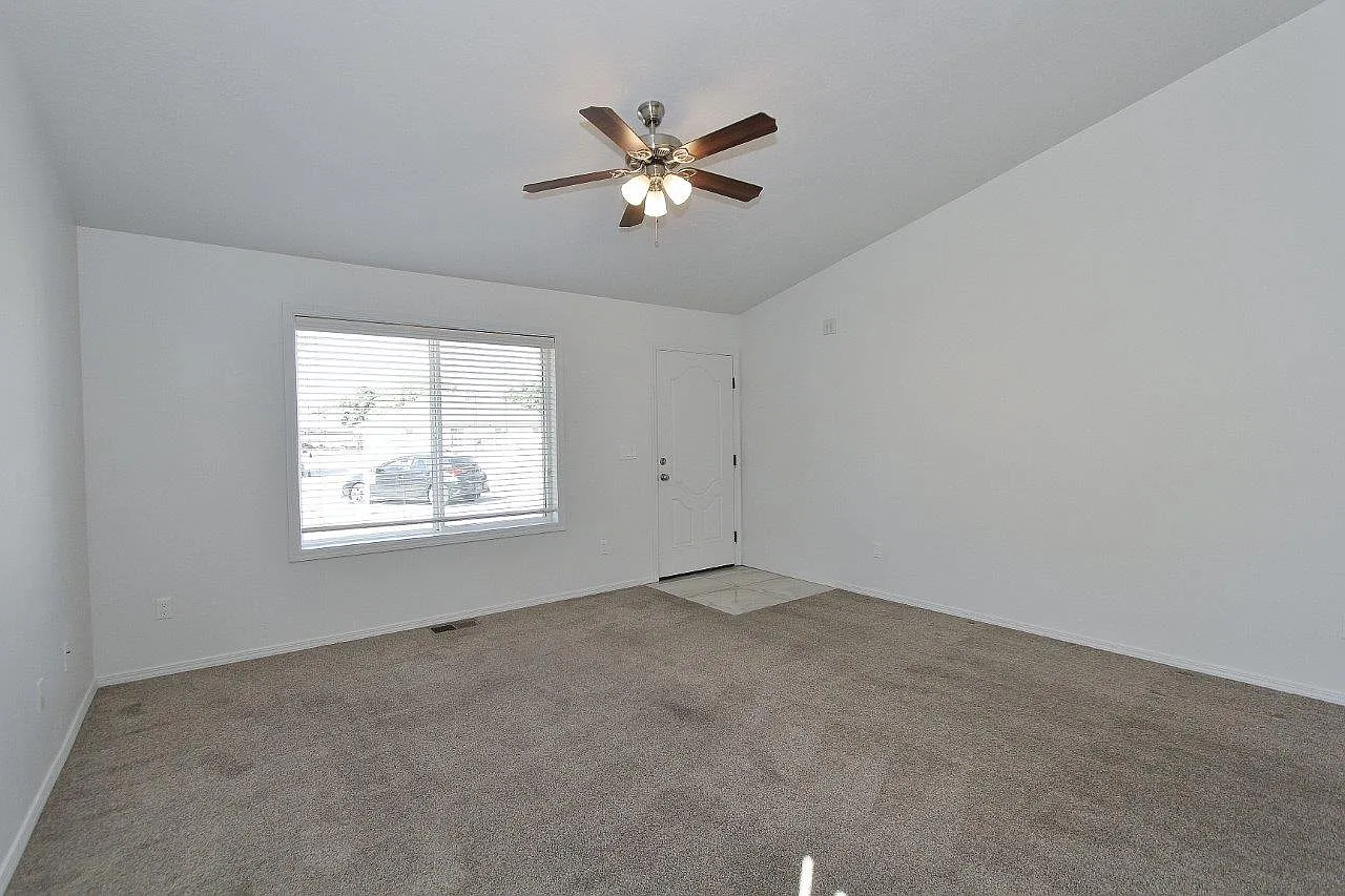 2 bed, 934 sqft, $1,650 — Photo 4