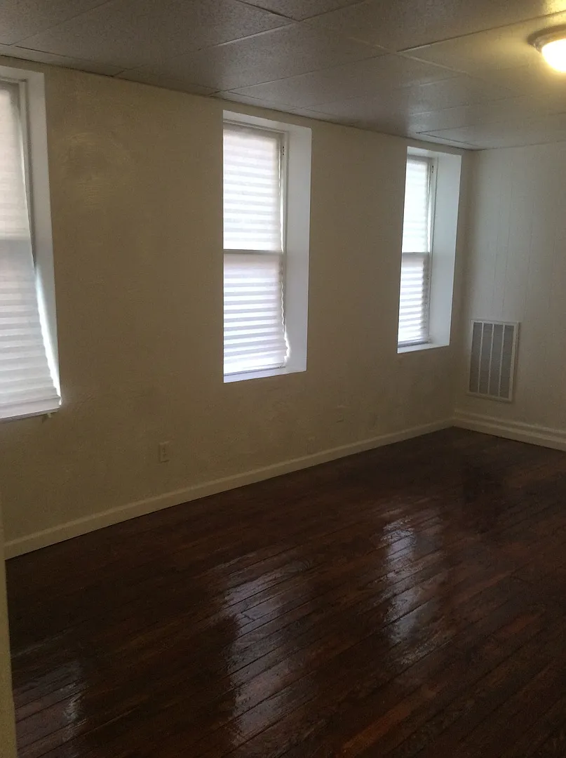 Building Photo - 258 E Philadelphia St #2