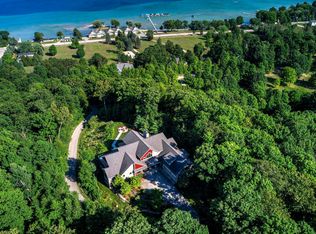 5566 S Spyglass Ridge Dr, Suttons Bay, MI 49682