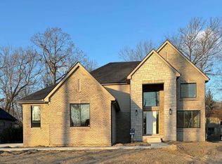53411 Winter Pine Dr, Shelby Township, MI 48315