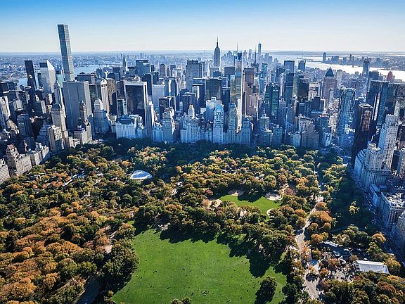 3rd image of 150 Central Park S #3704